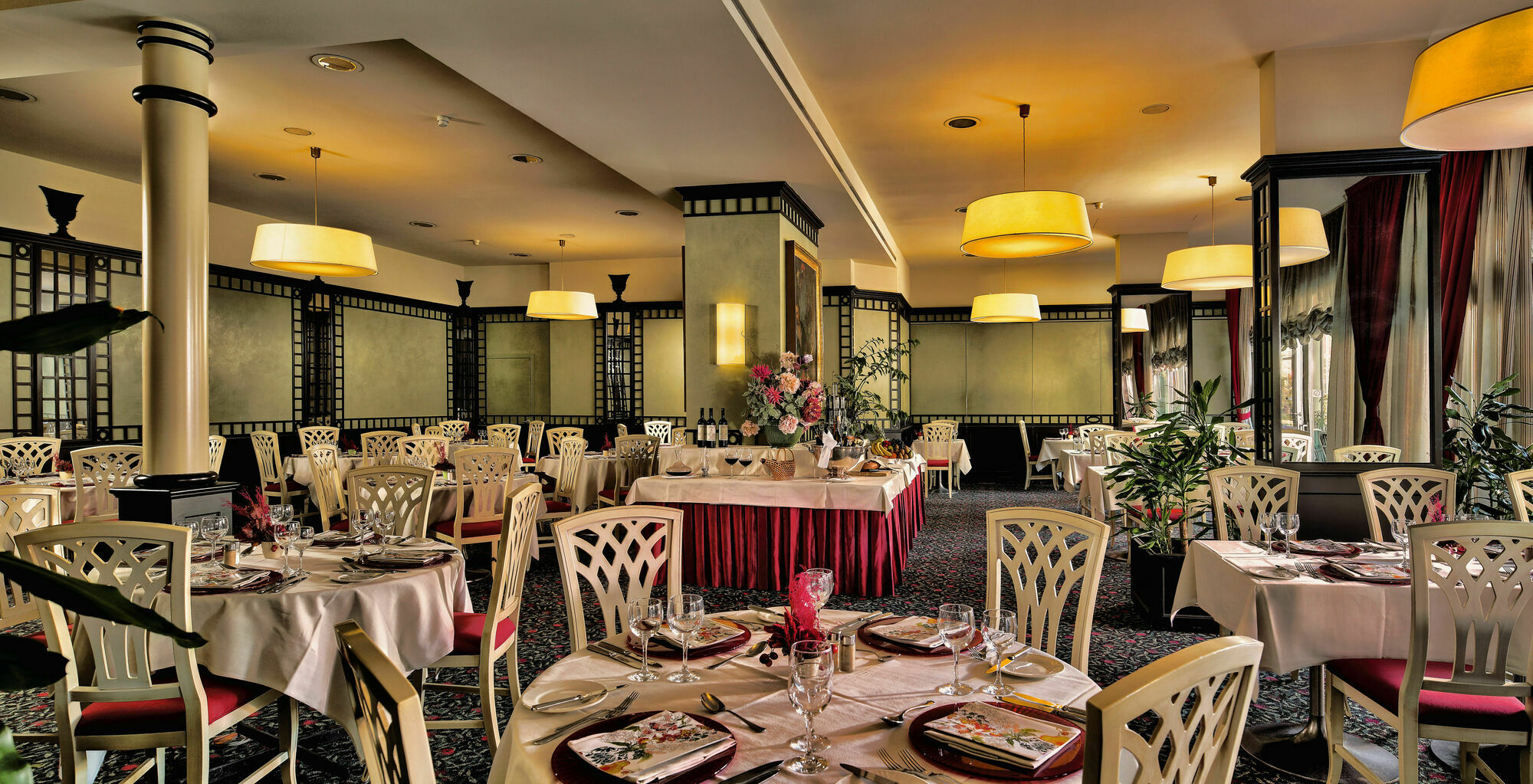 Hotel De La Paix Lugano Restoran gambar